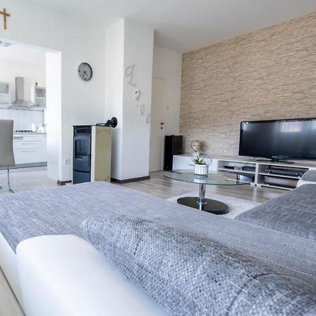 Апартаменты Apartman M Книн Экстерьер фото