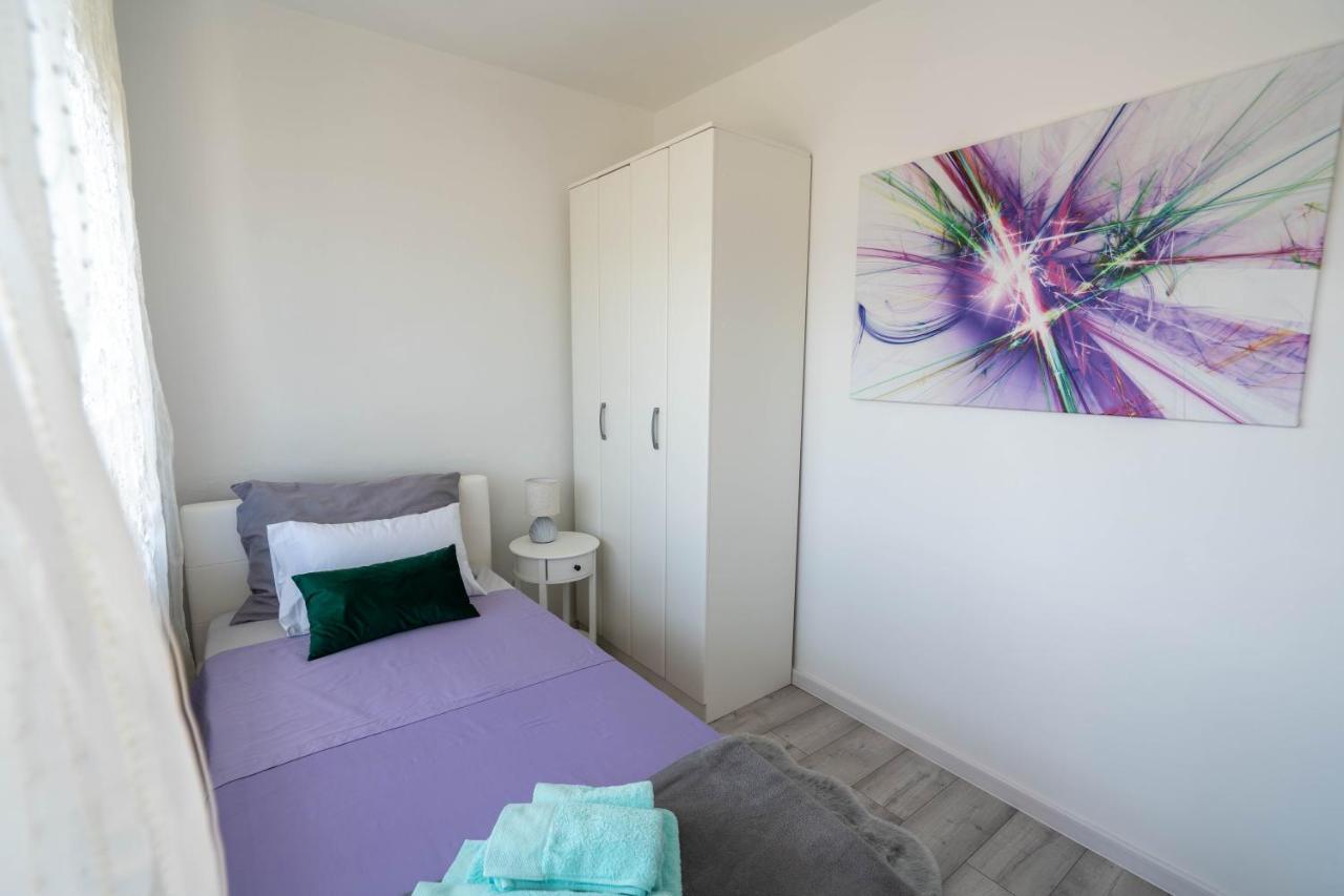 Апартаменты Apartman M Книн Экстерьер фото