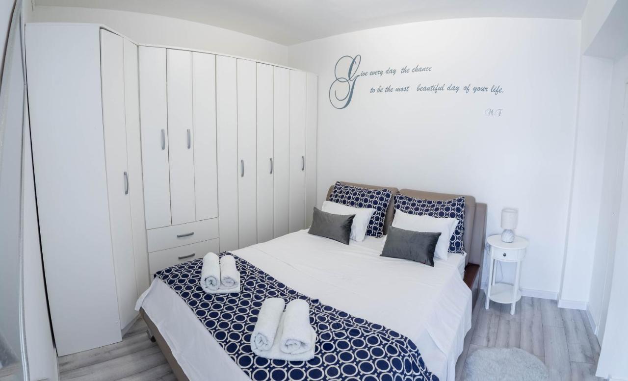 Апартаменты Apartman M Книн Экстерьер фото