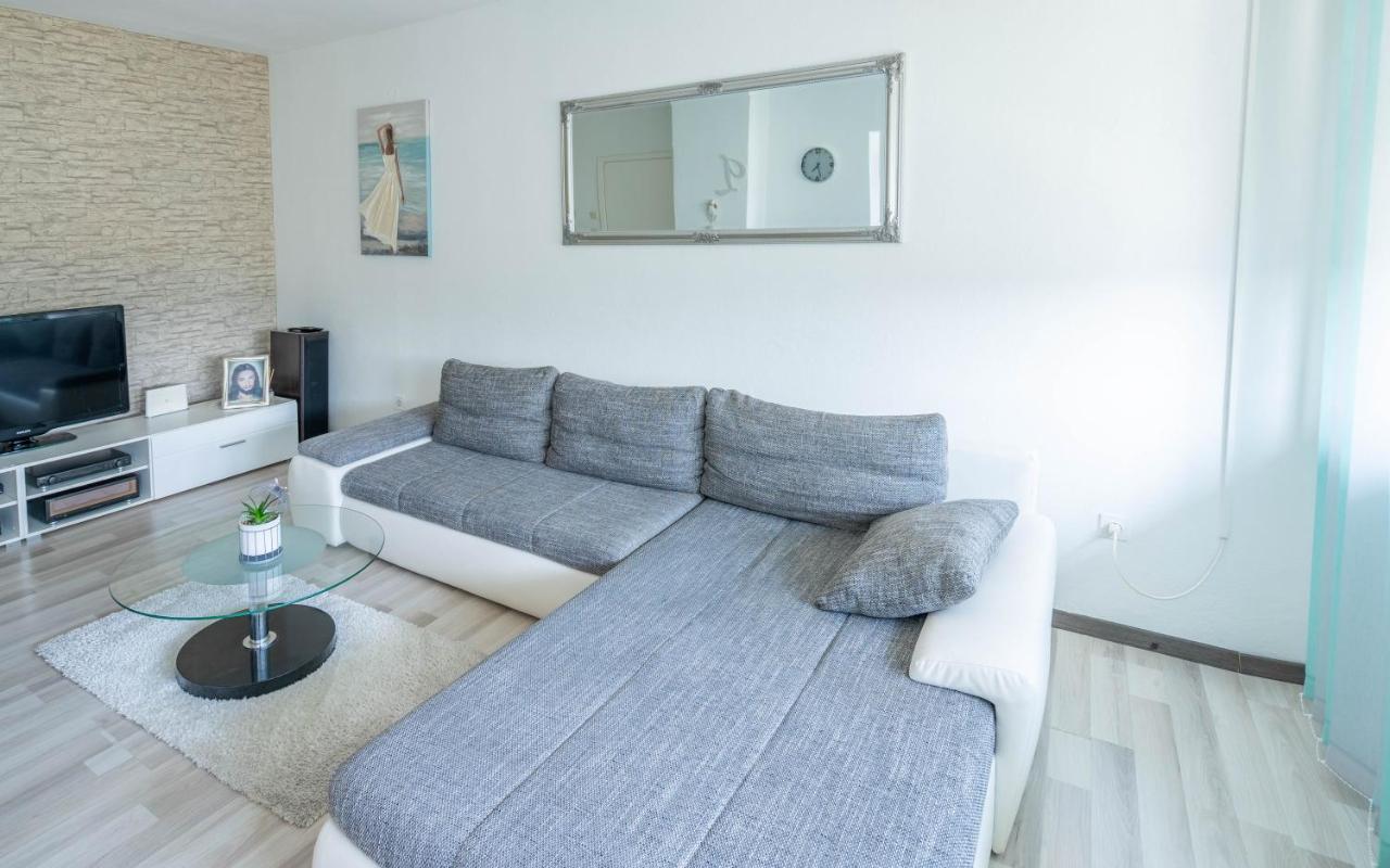 Апартаменты Apartman M Книн Экстерьер фото