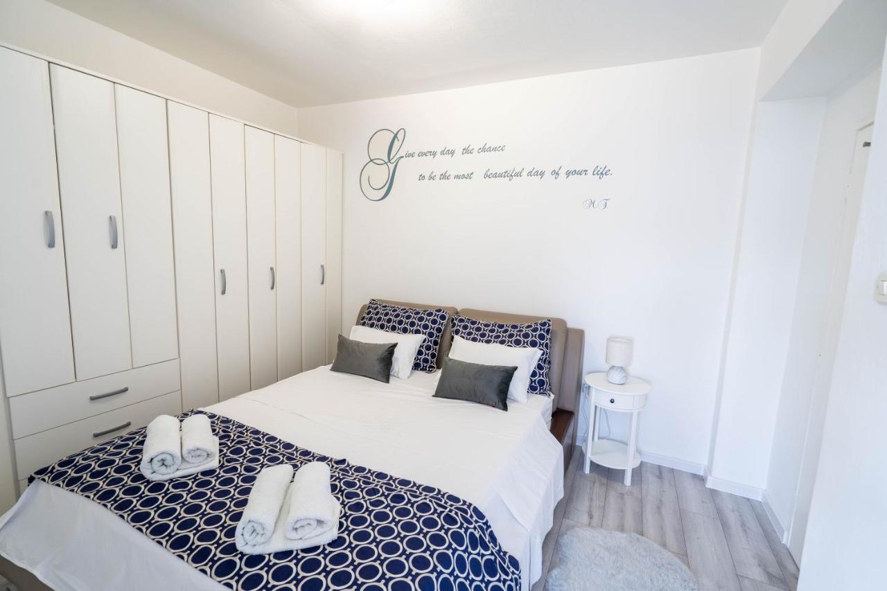 Апартаменты Apartman M Книн Экстерьер фото